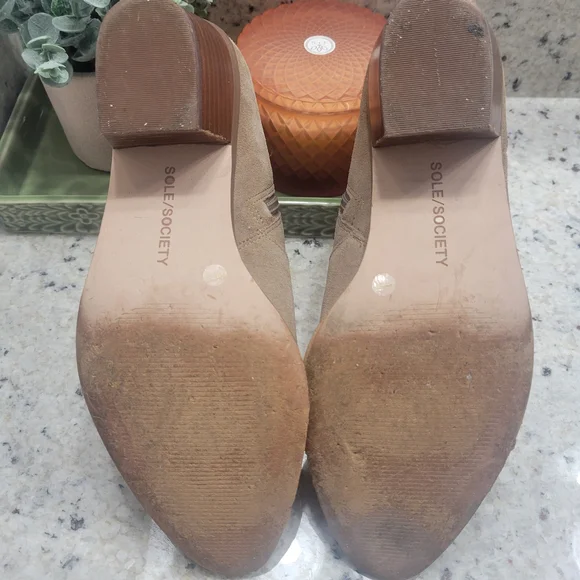 Women's Tan Ankle Boots - Picture 6 of 6